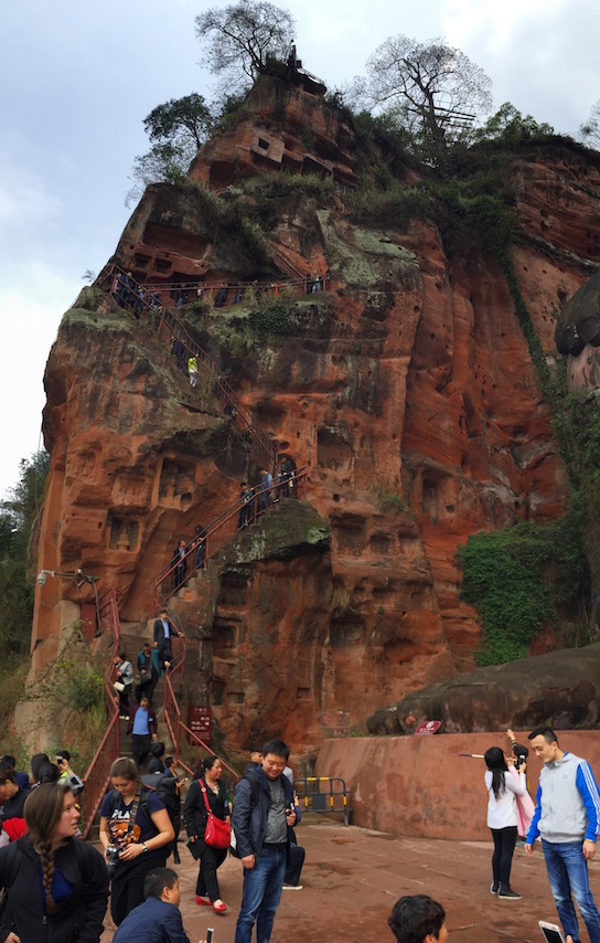 The winding staircase that we took to get to the foot of the giant buddha